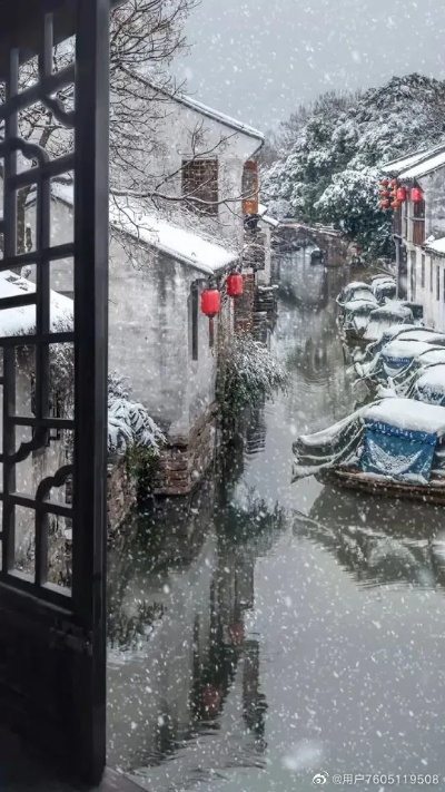 在江南这片温润的土地上,溧阳的天气像一个不善言辞却情感丰富的恋人,用四季的更迭书写着一封封无言的情书。你若细心品读,便会发现,这座小城的天气里,藏着比风景更动人的诗意 在江南这片温润的土地上,溧阳的天气像一个不善言辞却情感丰富的恋人,用四季的更迭书写着一封封无言的情书。你若细心品读,便会发现,这座小城的天气里,藏着比风景更动人的诗意