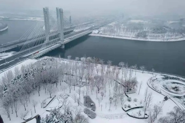河南今日降雪预警,雪景虽美,出行需谨慎 河南今日降雪预警,雪景虽美,出行需谨慎
